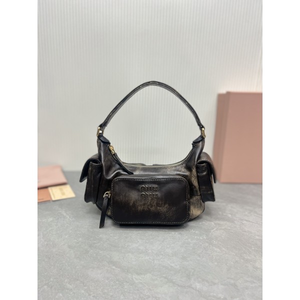 MIU MIU 5BC146: The Most Special Style Locomotive Bag